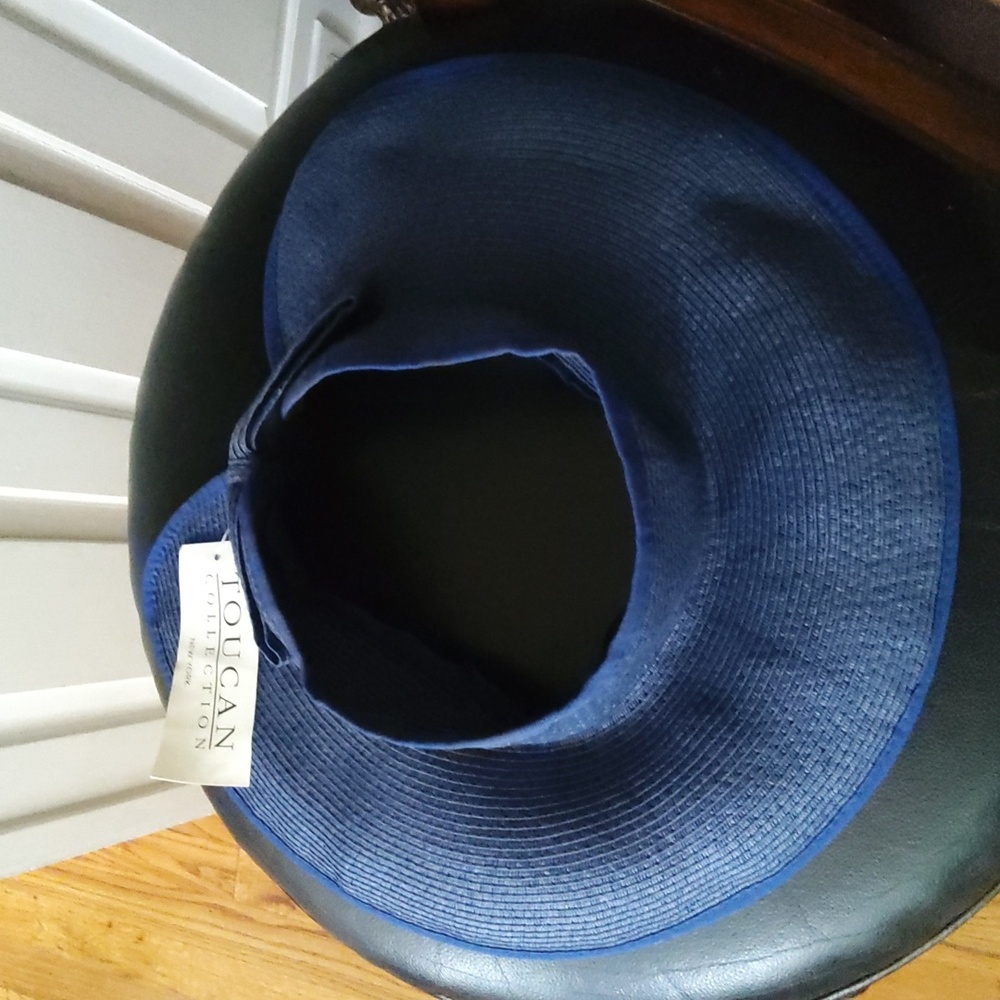 💥NEW💥Blue Visor Sun Hat with Bow in Back.